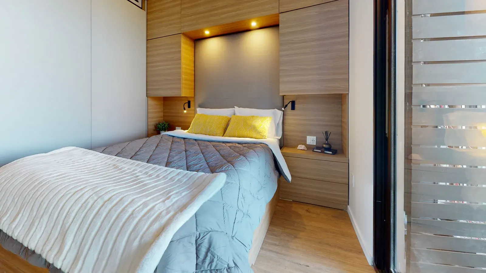 Factory-finished bedroom in a Domo residence
